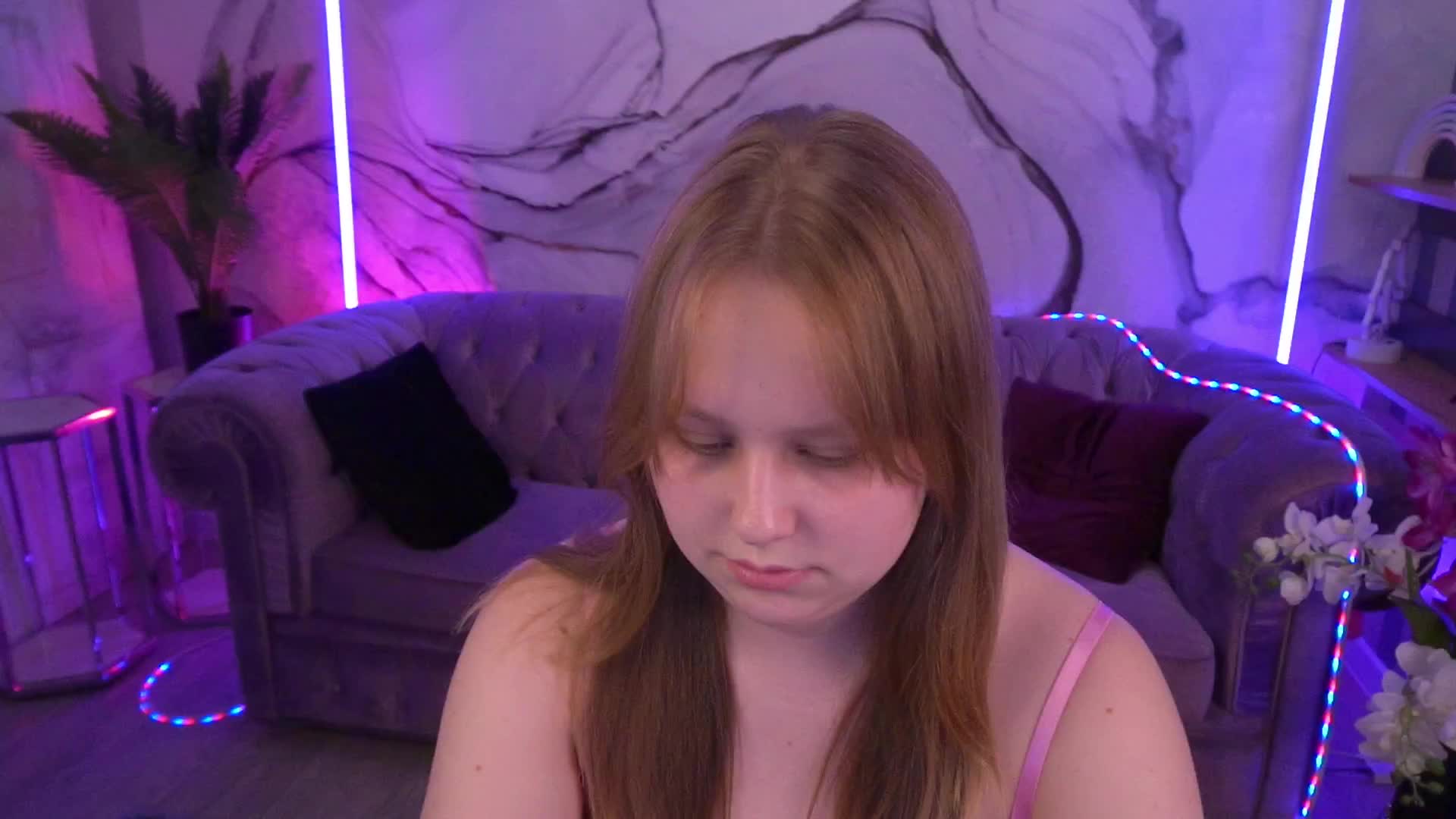 CrystallPaws Live Sex December 18, 2025