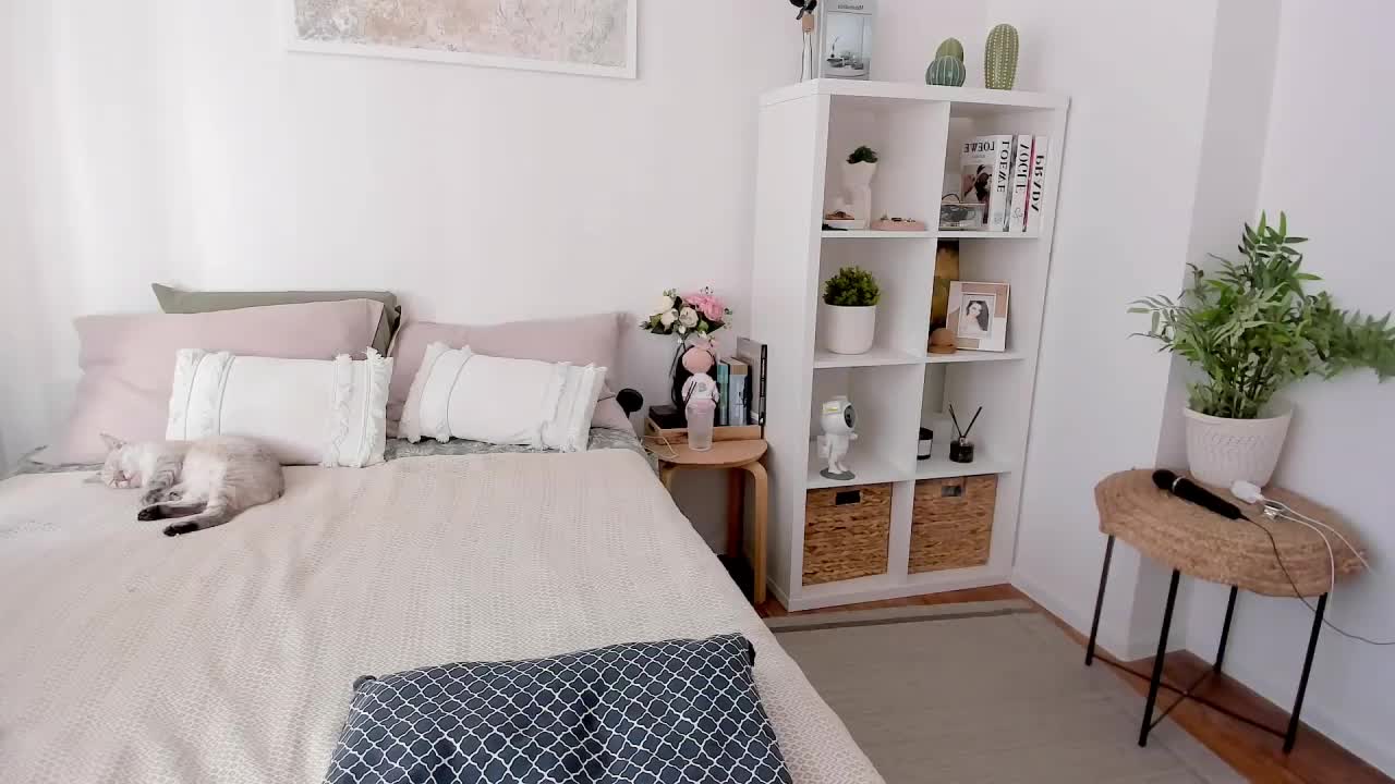 Sasha_Miro Live Sex December 15, 2025