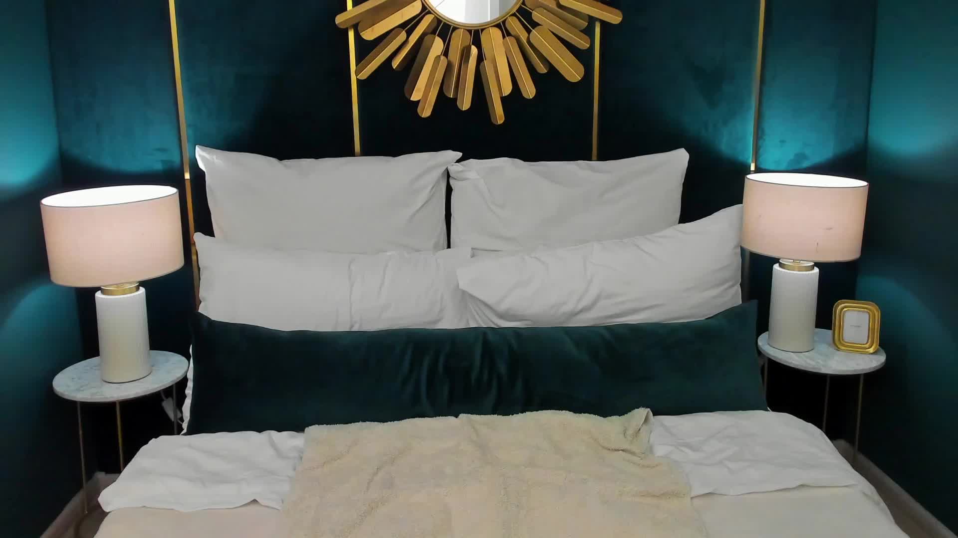 AndreaButt Live Sex December 18, 2025