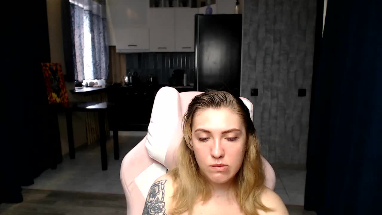 Regimasmile Live Sex December 14, 2025