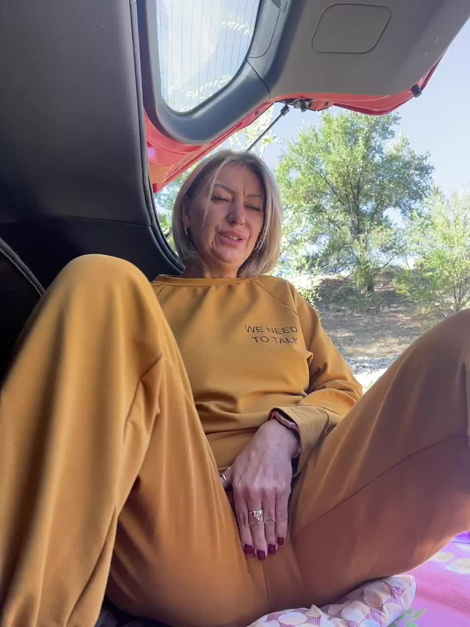 Milena-MilfaXXX Live Sex December 17, 2025