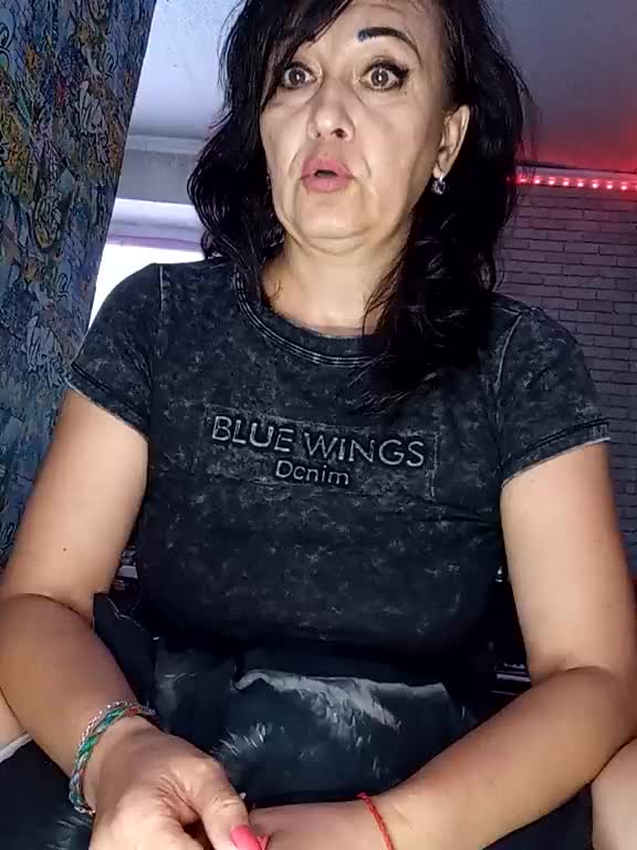 Lina-a-13 Live Sex December 14, 2025