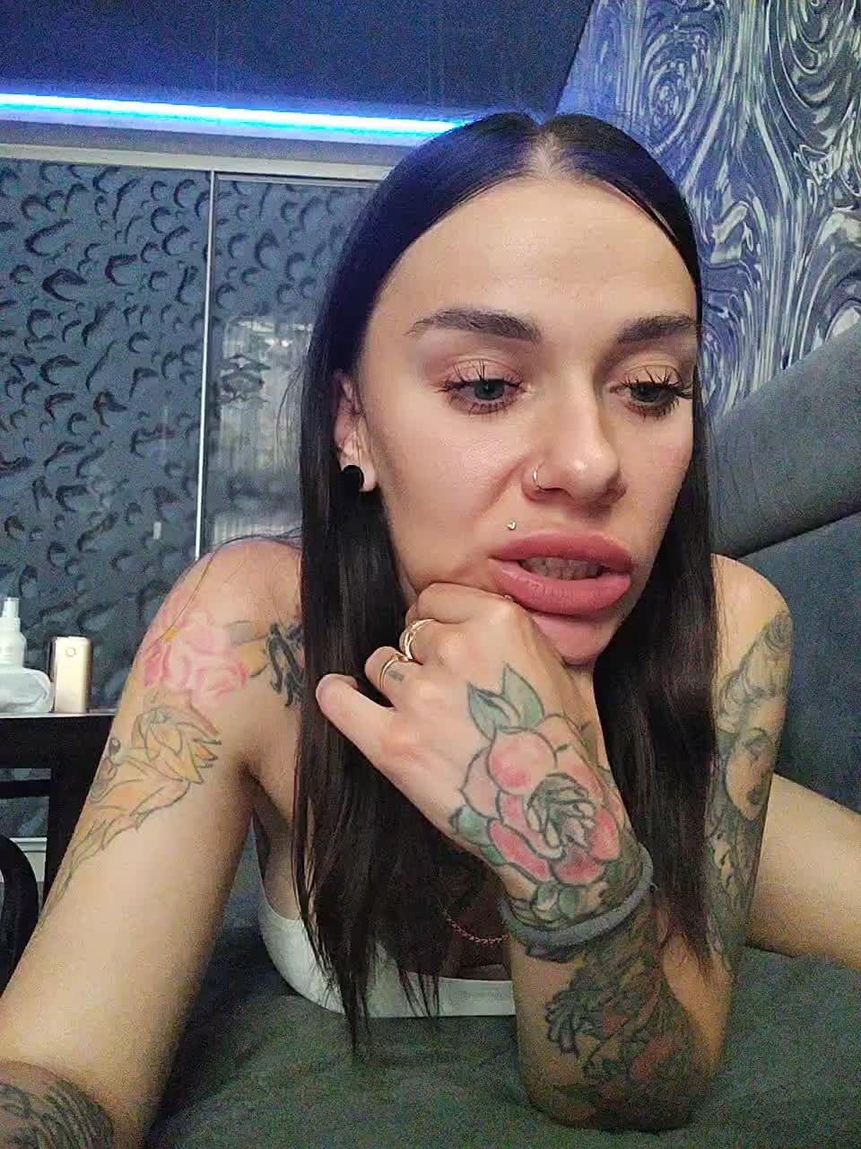 deva_maria Live Sex December 17, 2025