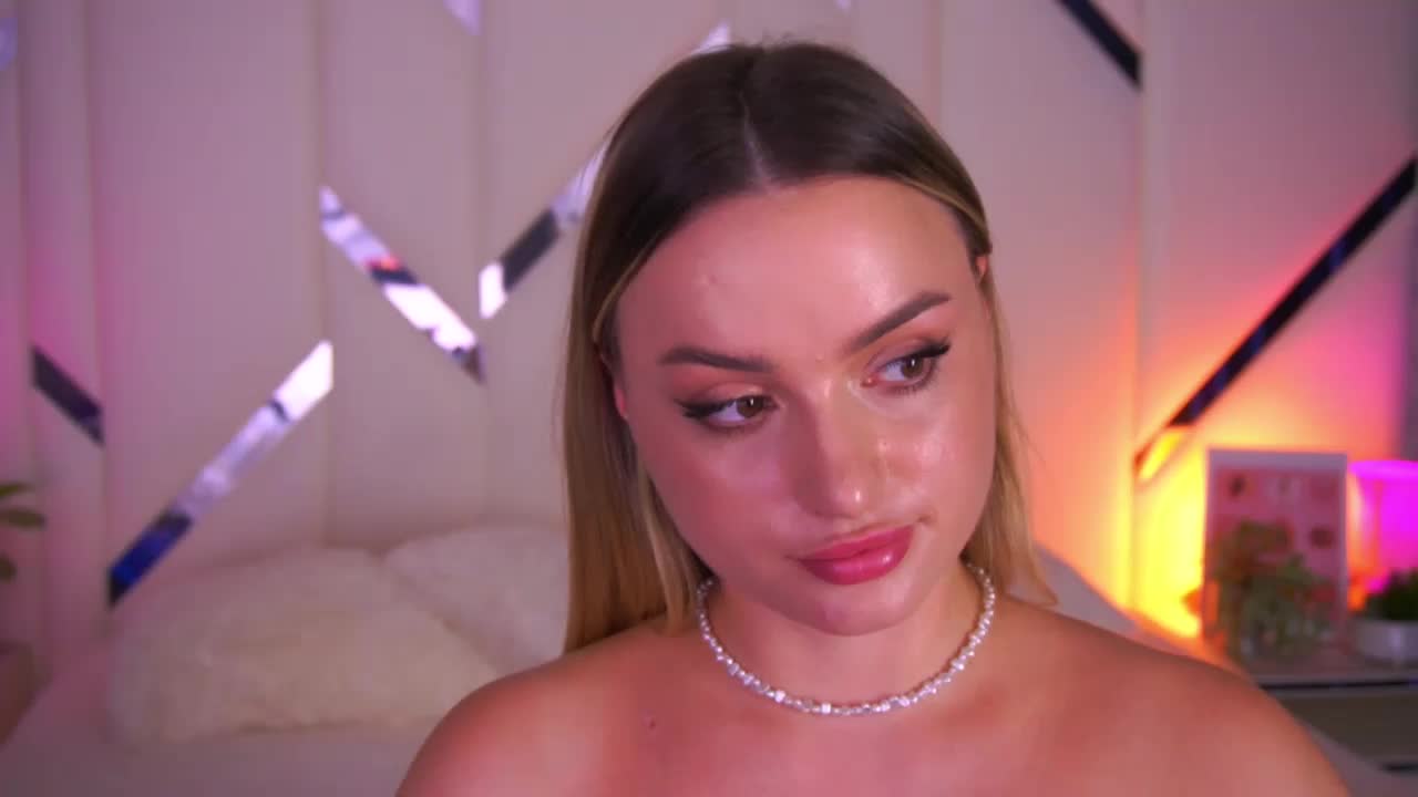 FloraGreys Live Sex December 14, 2025