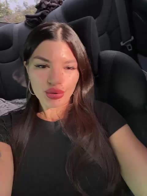 -MaybeBaby- Live Sex December 18, 2025