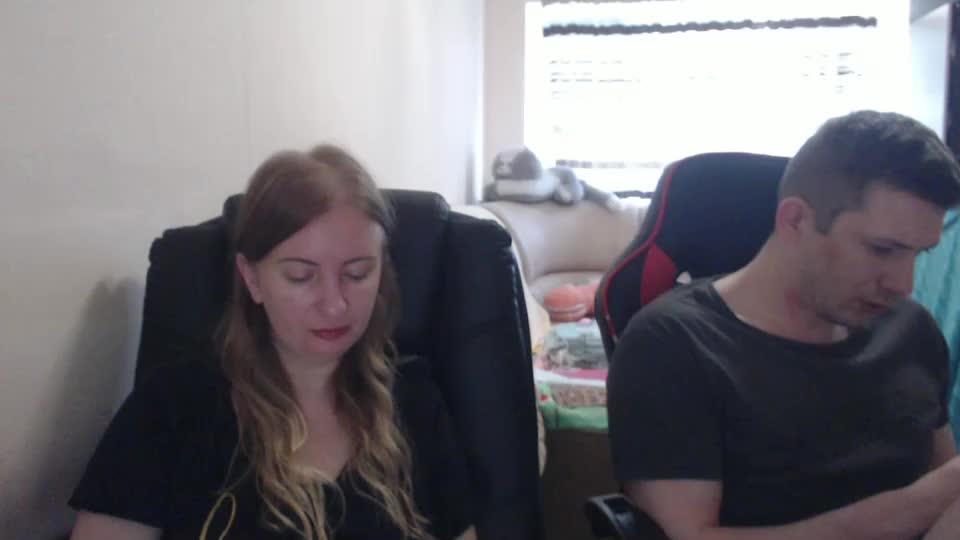 jenisandpeter Live Sex December 19, 2025