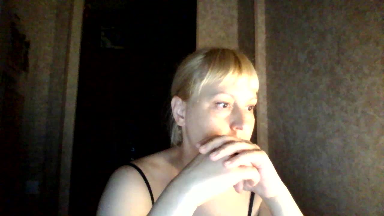 krisss2016 Live Sex December 15, 2025