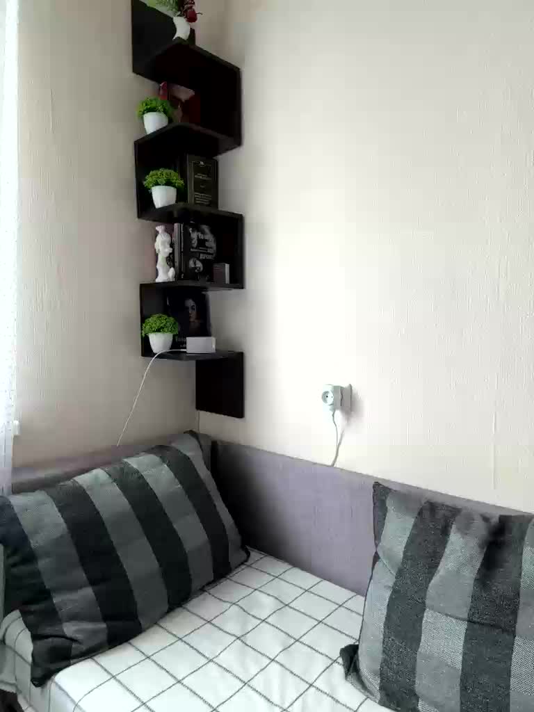 AdrienneBourget Live Sex December 15, 2025