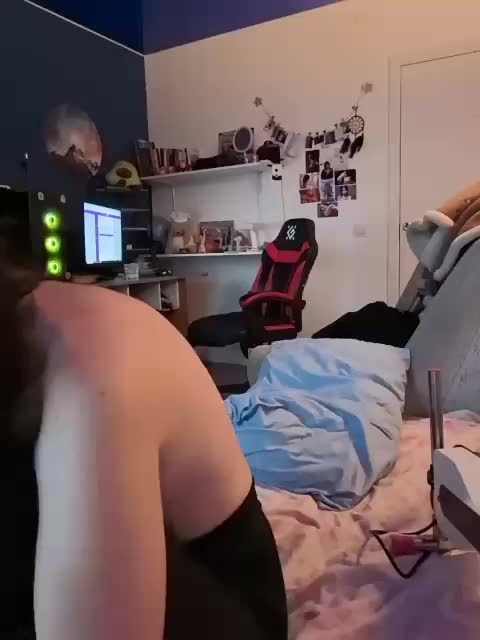 bonniewoods23 Live Sex December 14, 2025