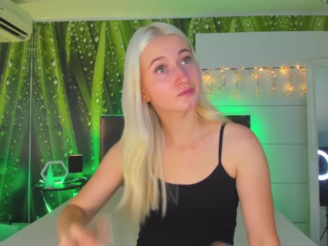 HollyTaillor Live Sex December 18, 2025