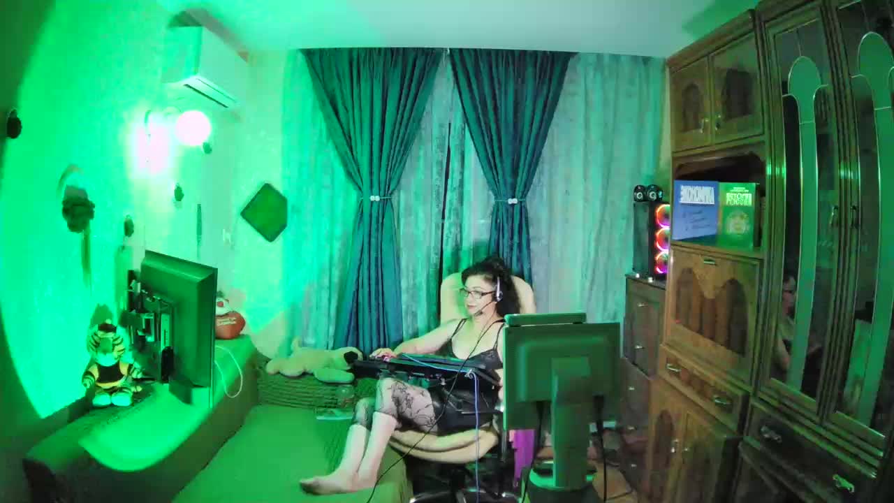 Infodar Live Sex December 18, 2025