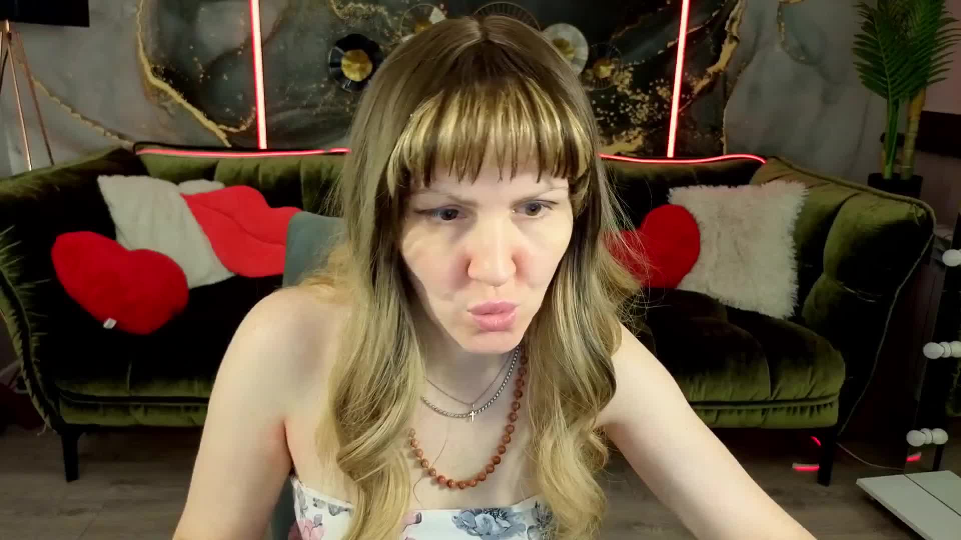 NatalyChanel Live Sex December 13, 2025