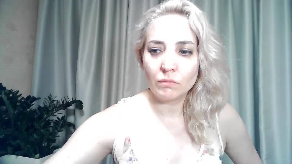 mariska-kiska Live Sex December 18, 2025