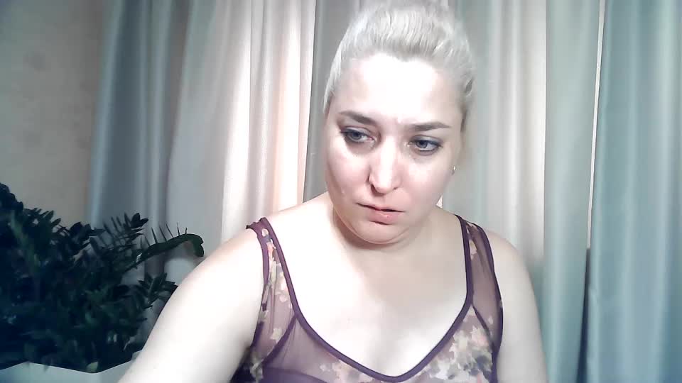 KickaIricka Live Sex December 14, 2025