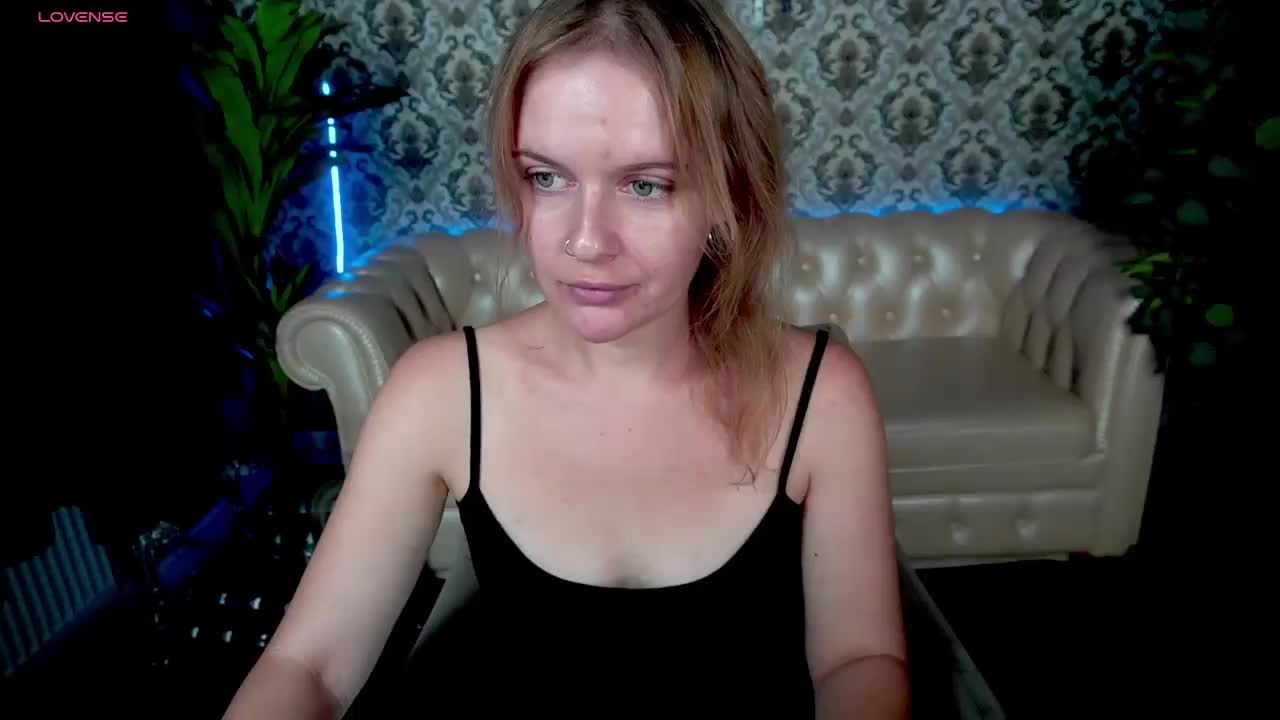 MaribelRiver Live Sex December 17, 2025