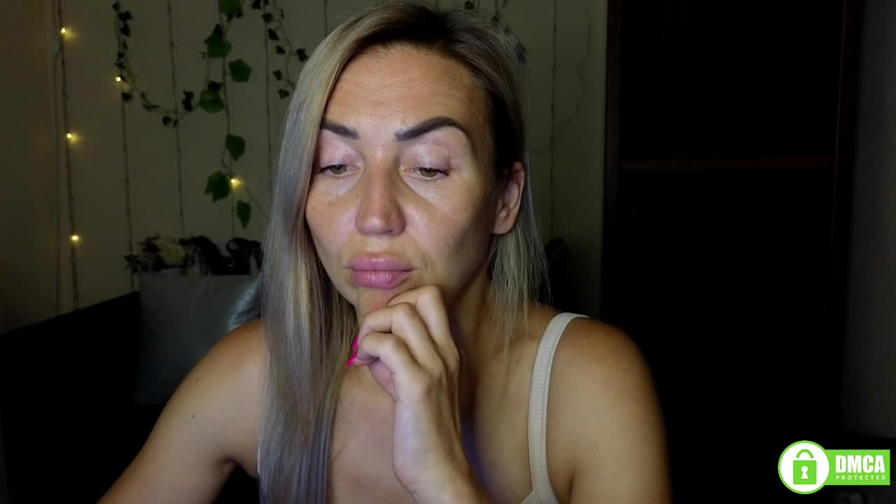 Jullyblondkiss Live Sex December 14, 2025