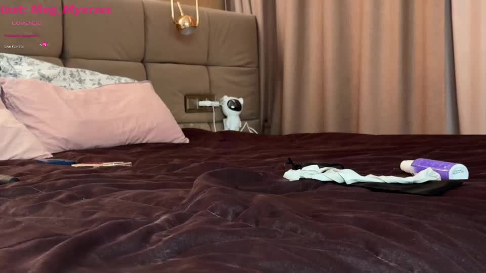 megan_myersss Live Sex December 13, 2025