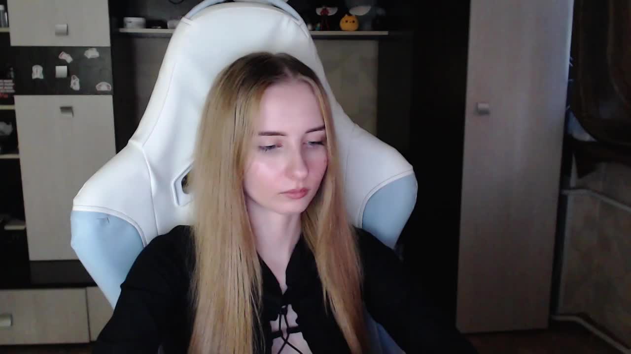 Cutti_Crystal Live Sex December 12, 2025