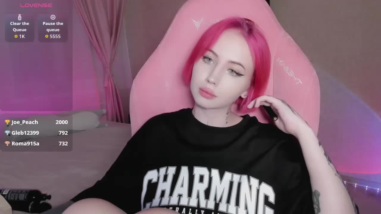 luvsoak Live Sex December 17, 2025