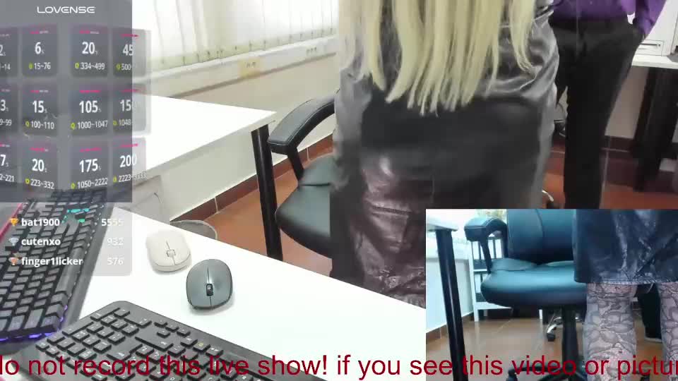 milf_viktoria Live Sex December 17, 2025