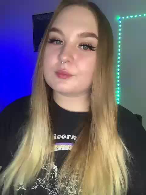 Greeenfriends6969 Live Sex December 13, 2025