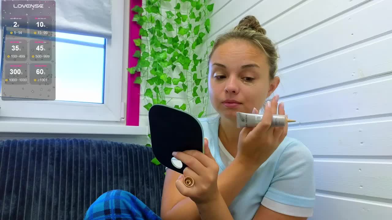 Misss_Vikk Live Sex December 17, 2025