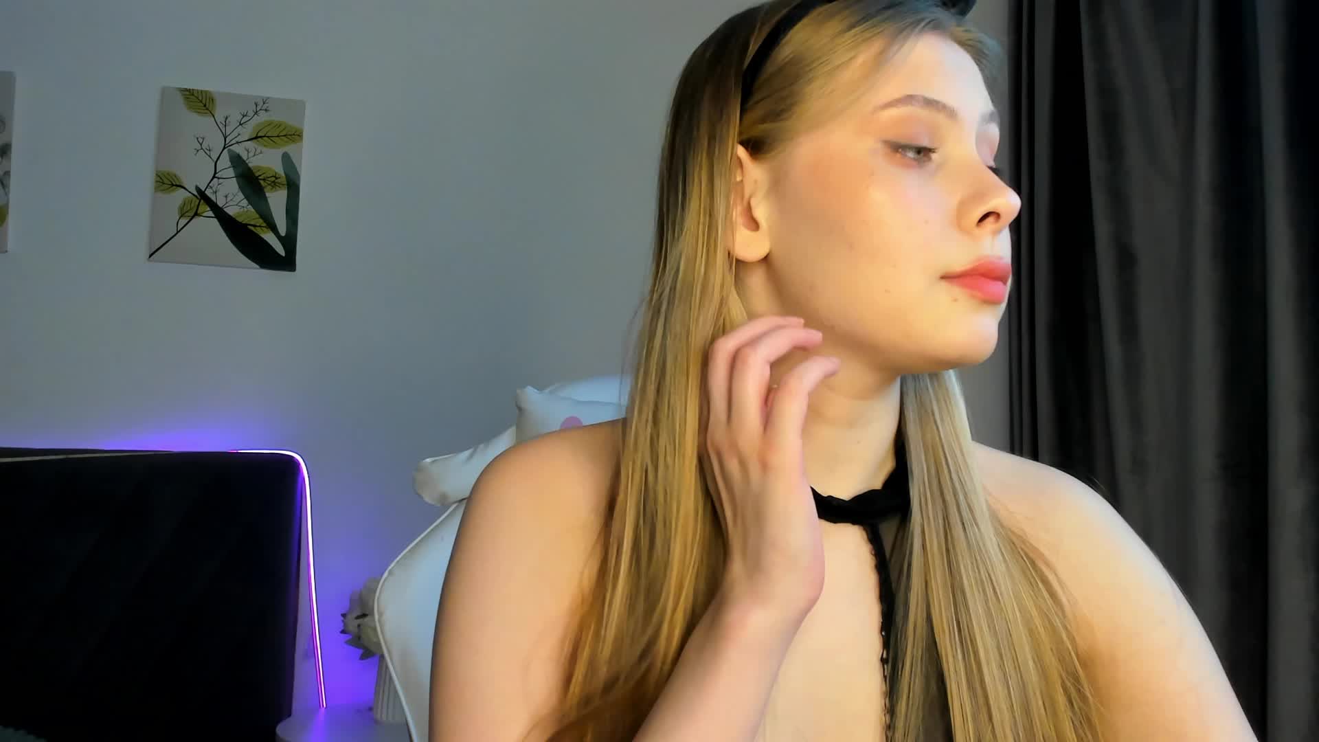 elliediaz Live Sex December 13, 2025