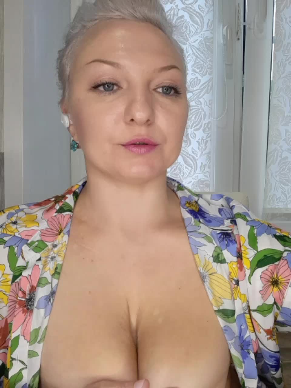 Anesteishen Live Sex December 19, 2025