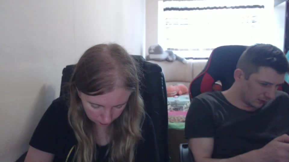 jenisandpeter Live Sex December 19, 2025