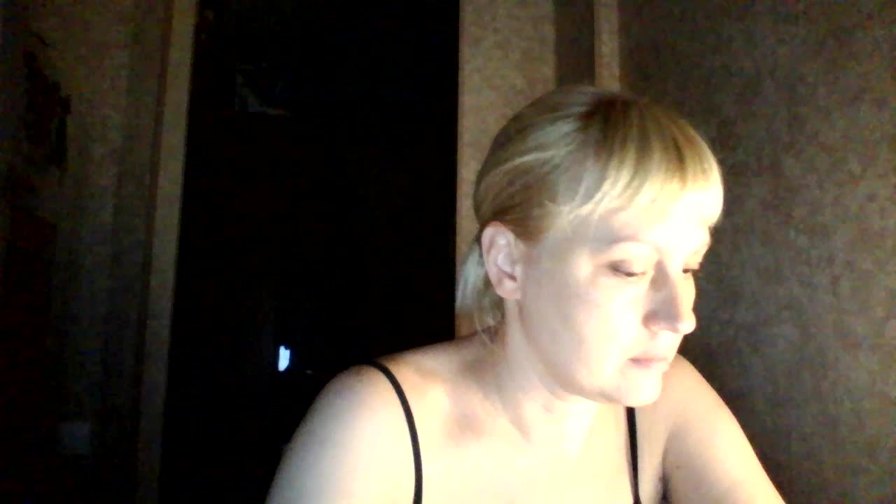 krisss2016 Live Sex December 15, 2025