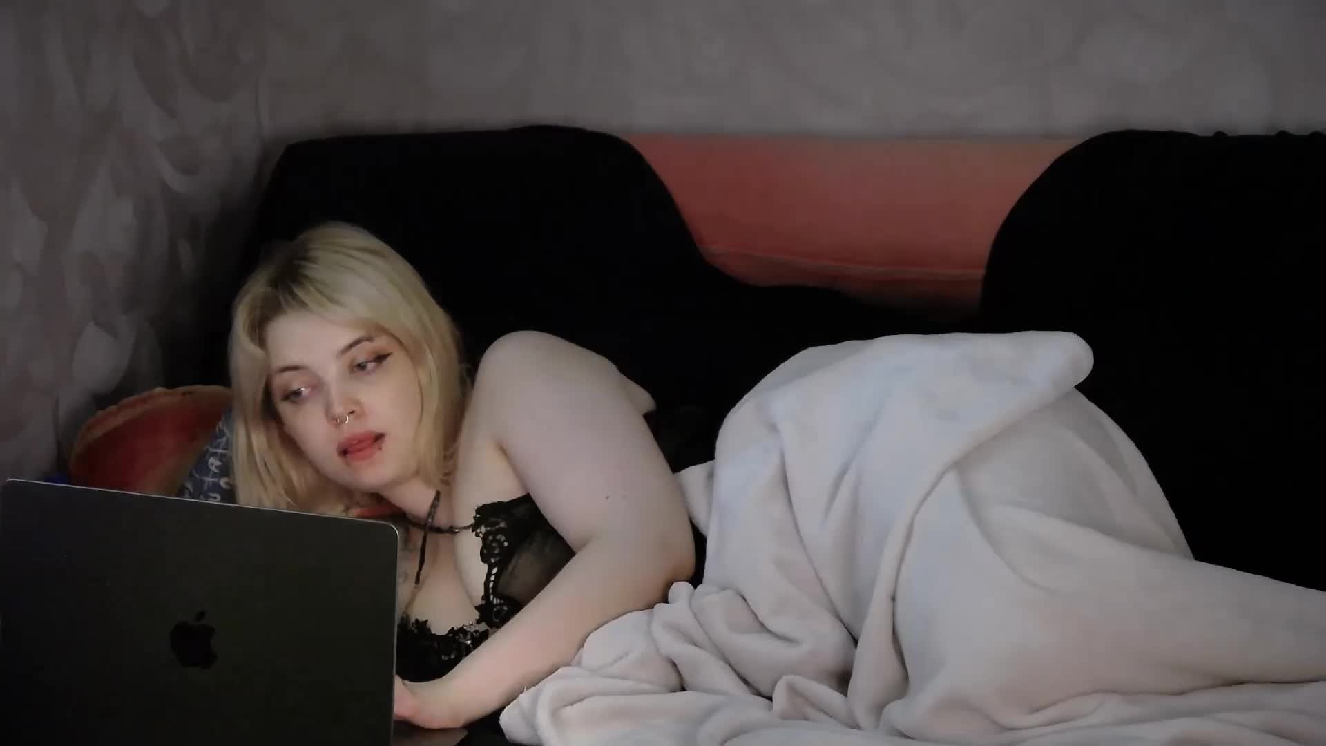 dirtycute Live Sex December 13, 2025