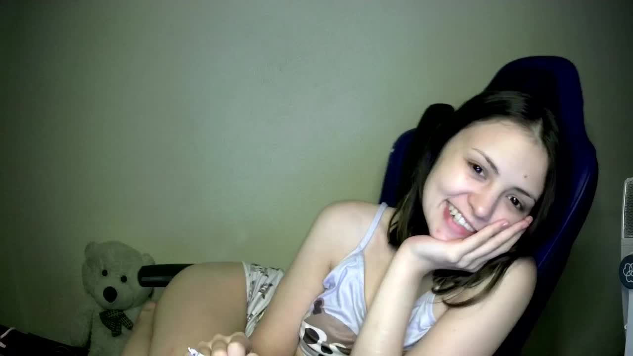 SilverSaya Live Sex December 14, 2025