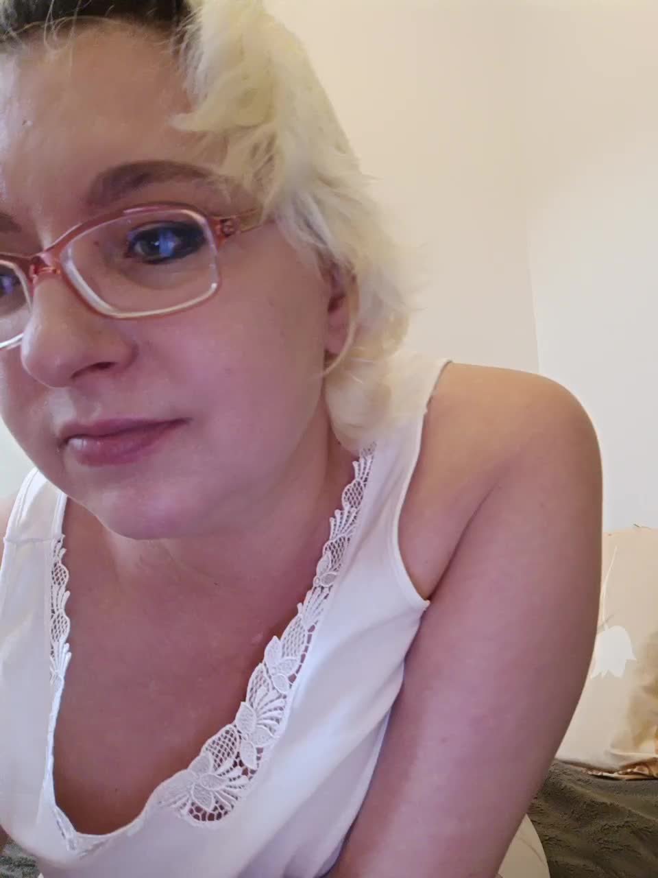 Vika211 Live Sex December 18, 2025