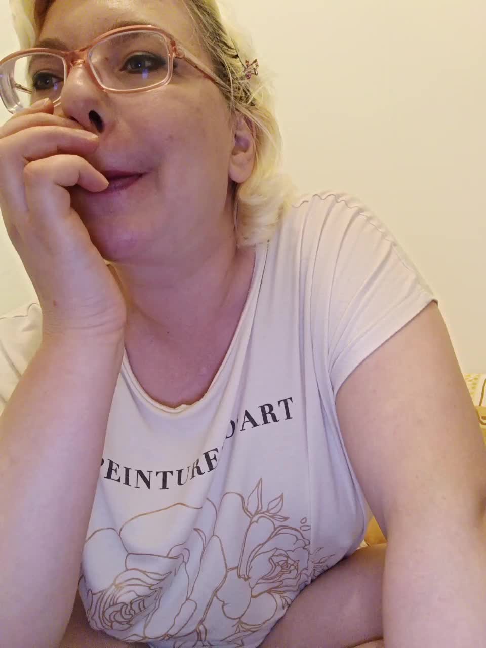 Vika211 Live Sex December 18, 2025