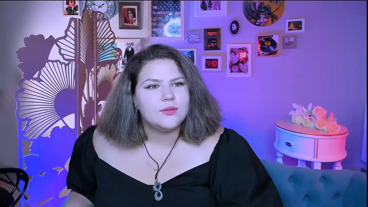 FlorenceAnderson Live Sex December 15, 2025