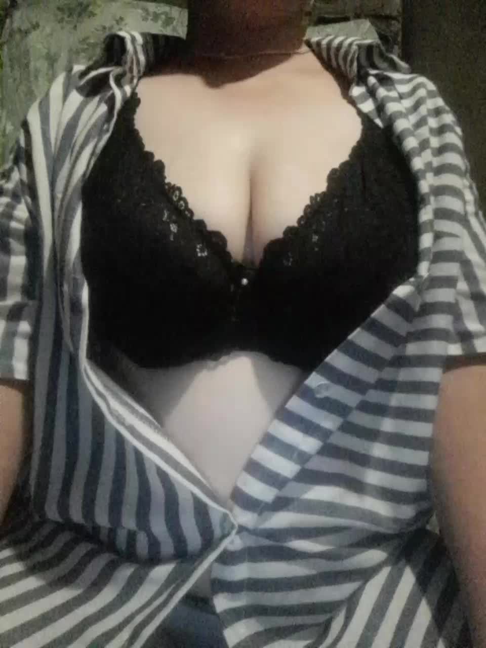 Iriska2025 Live Sex December 19, 2025