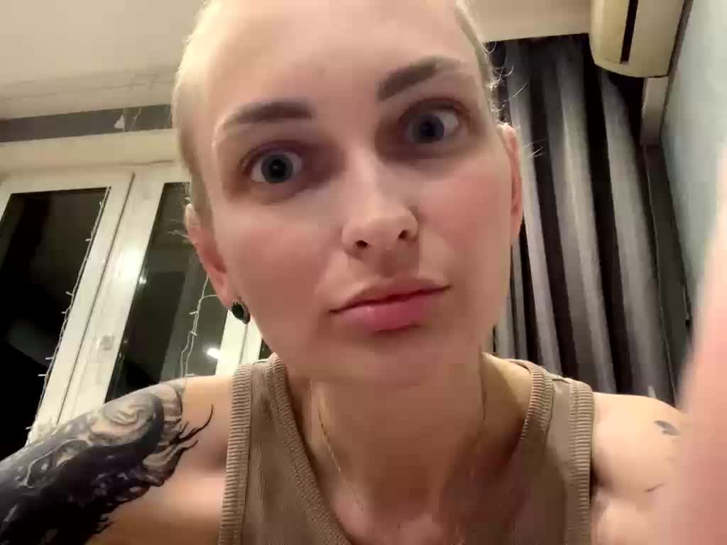 EVABLUE Live Sex December 14, 2025