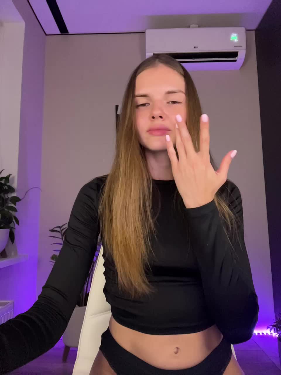 Barmaleyka23 Live Sex December 13, 2025