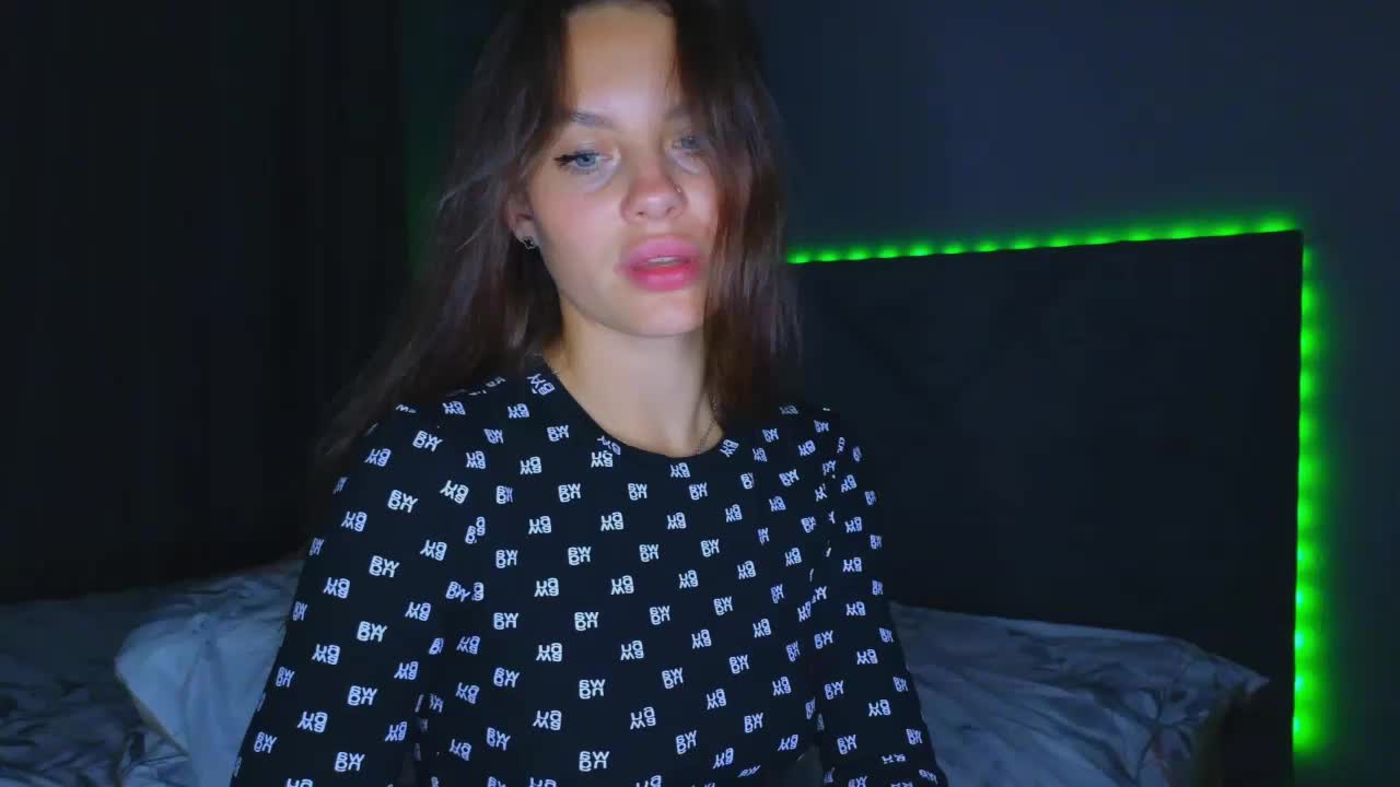 VALERIYAAA Live Sex December 18, 2025