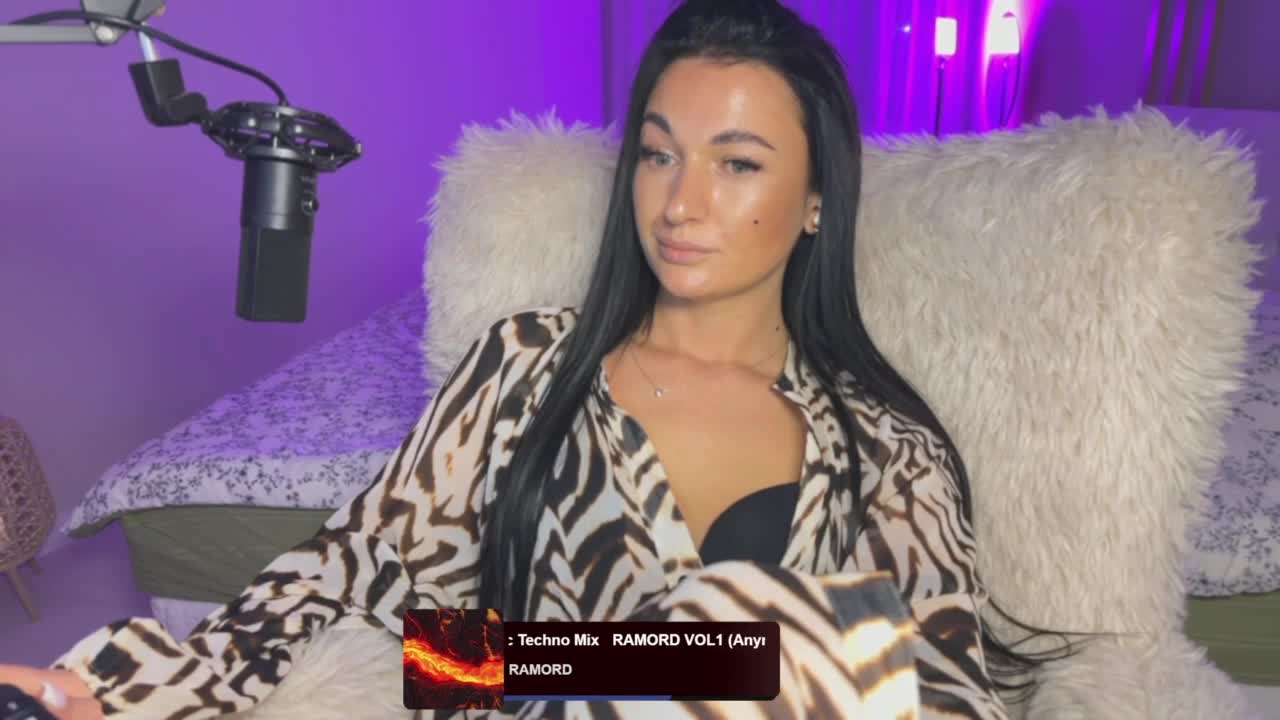 _UkRaiNo4Ka_ Live Sex December 13, 2025