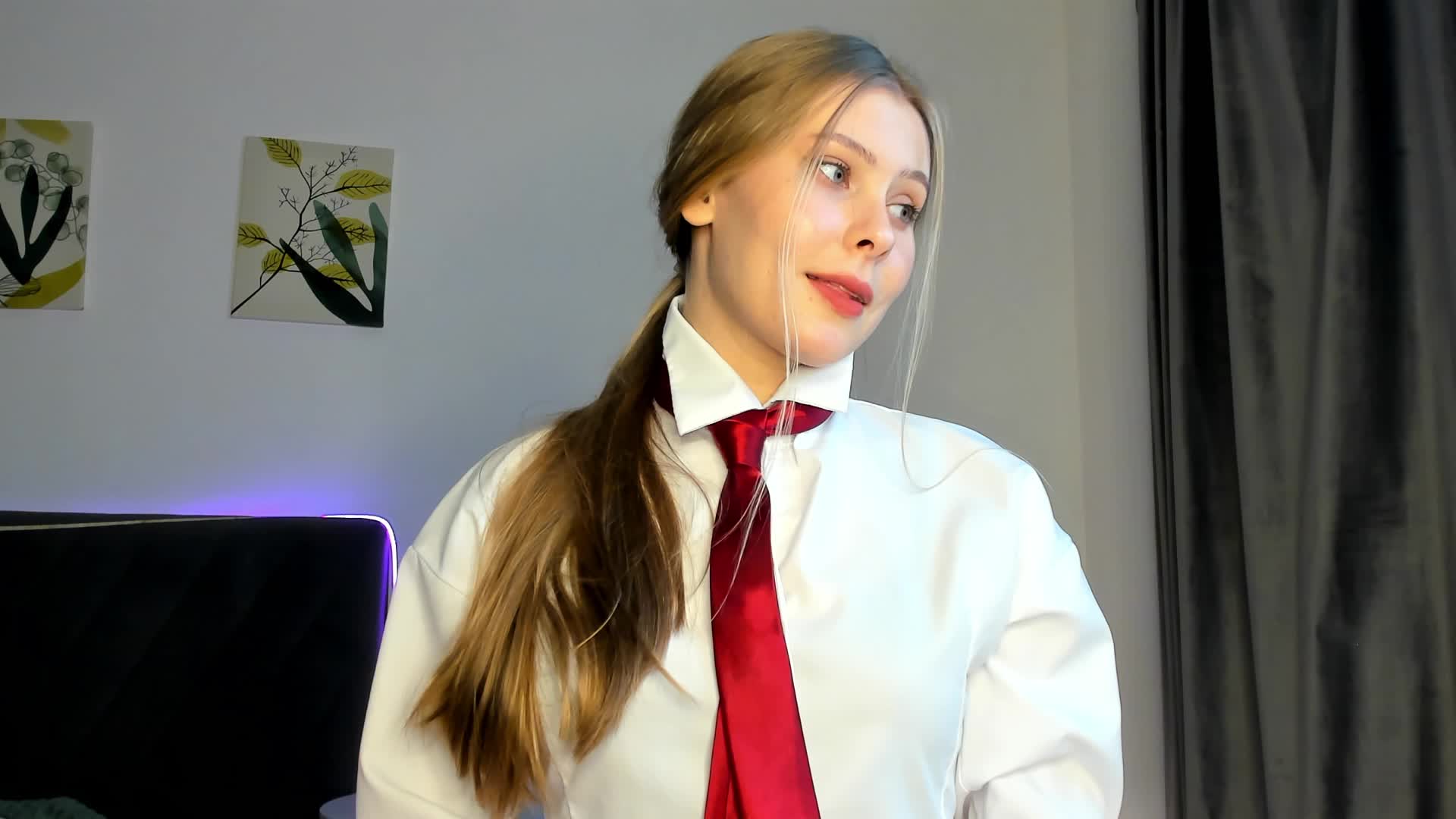 elliediaz Live Sex December 13, 2025