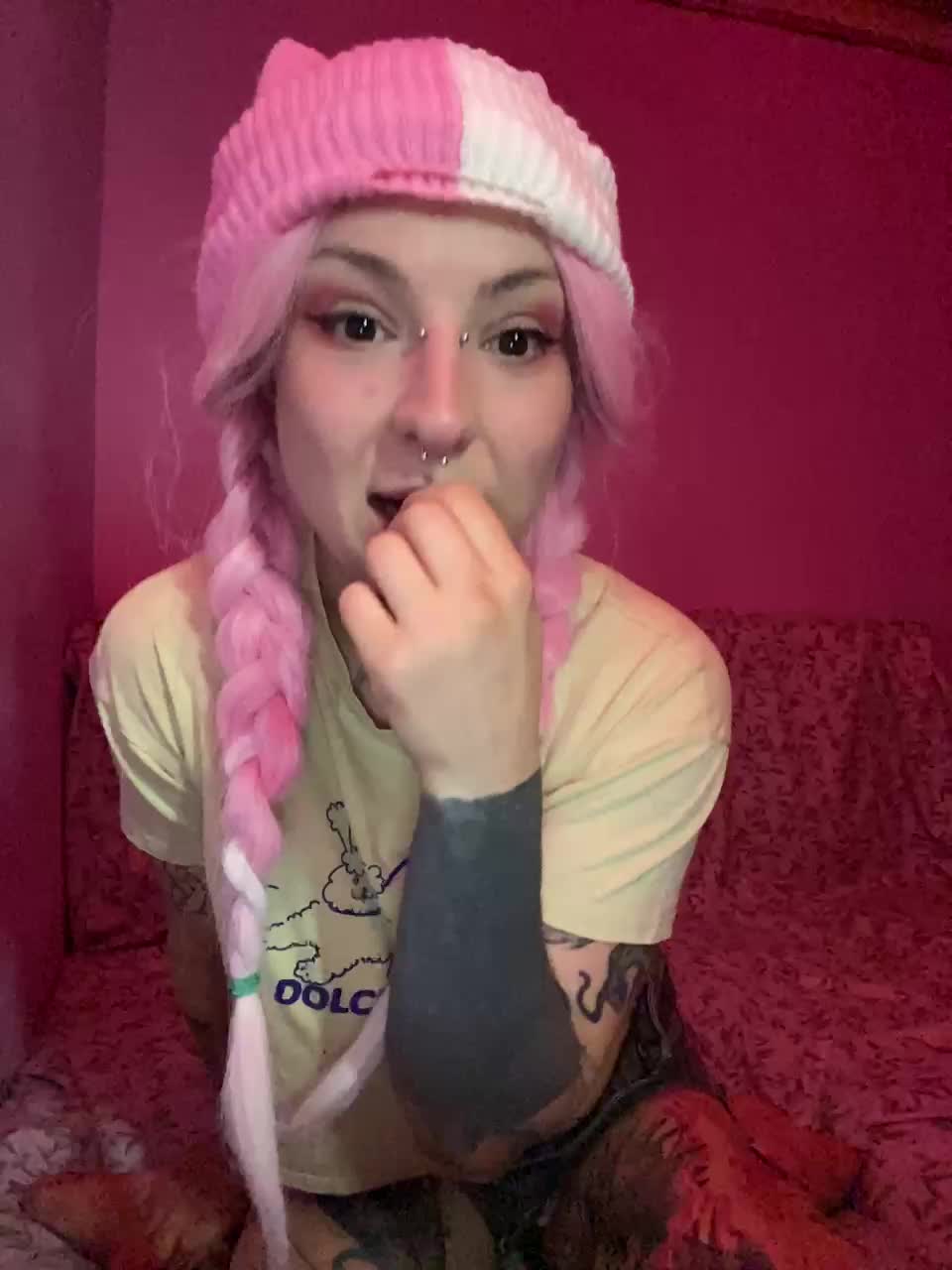 YourFantasyIsaCouple2 Live Sex December 14, 2025