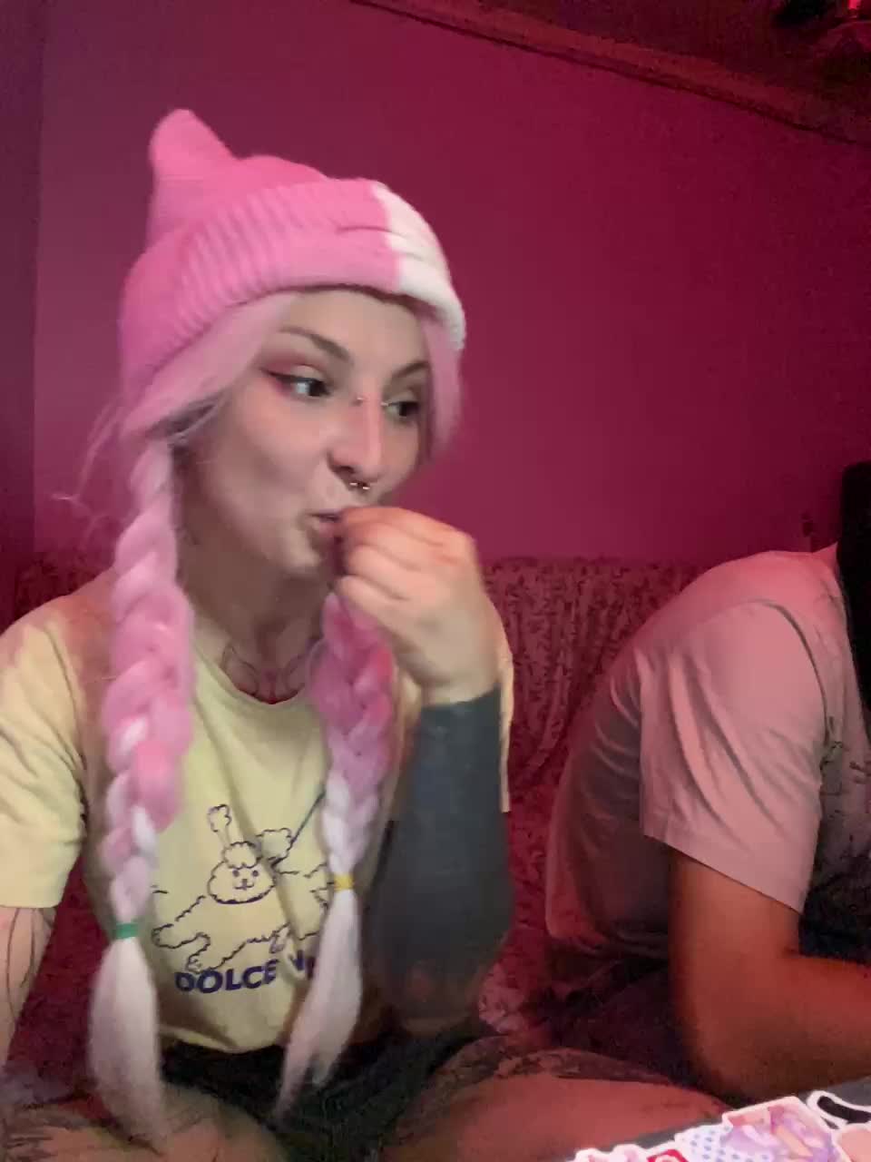 YourFantasyIsaCouple2 Live Sex December 14, 2025