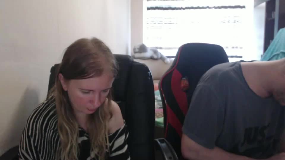 jenisandpeter Live Sex December 19, 2025