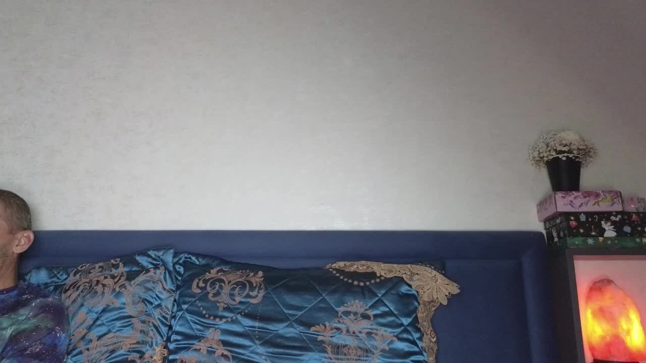 Couple_Twix Live Sex December 14, 2025