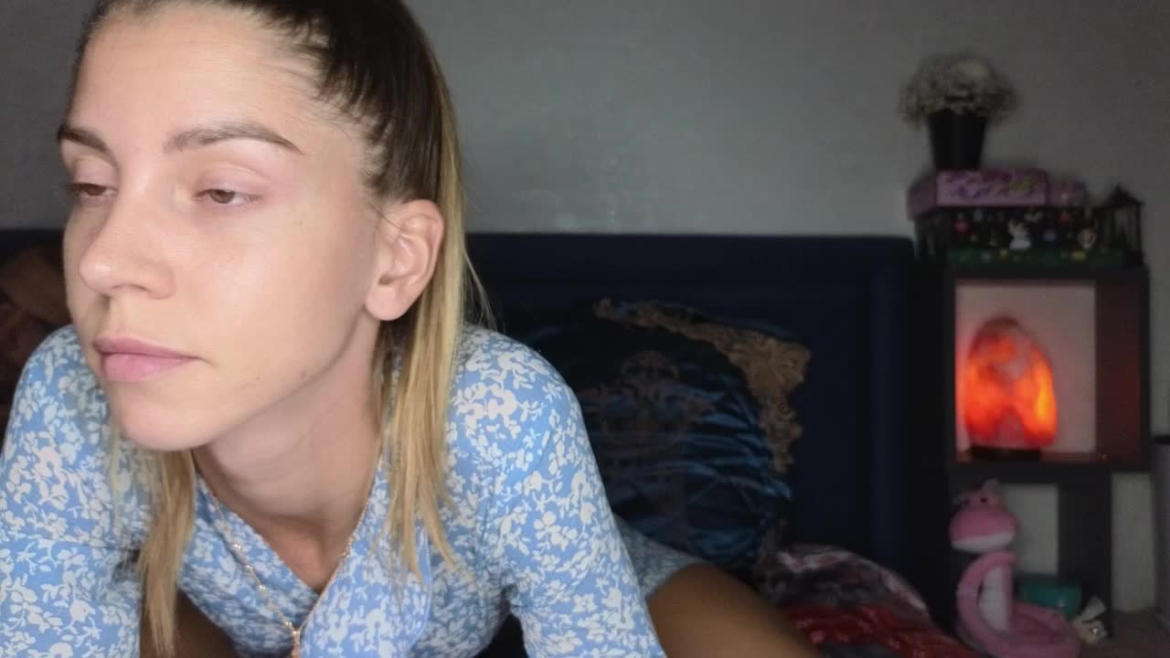 Couple_Twix Live Sex December 14, 2025