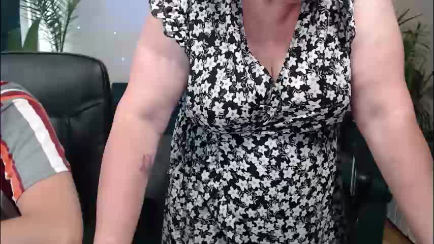 joannaandneighbour Live Sex December 17, 2025