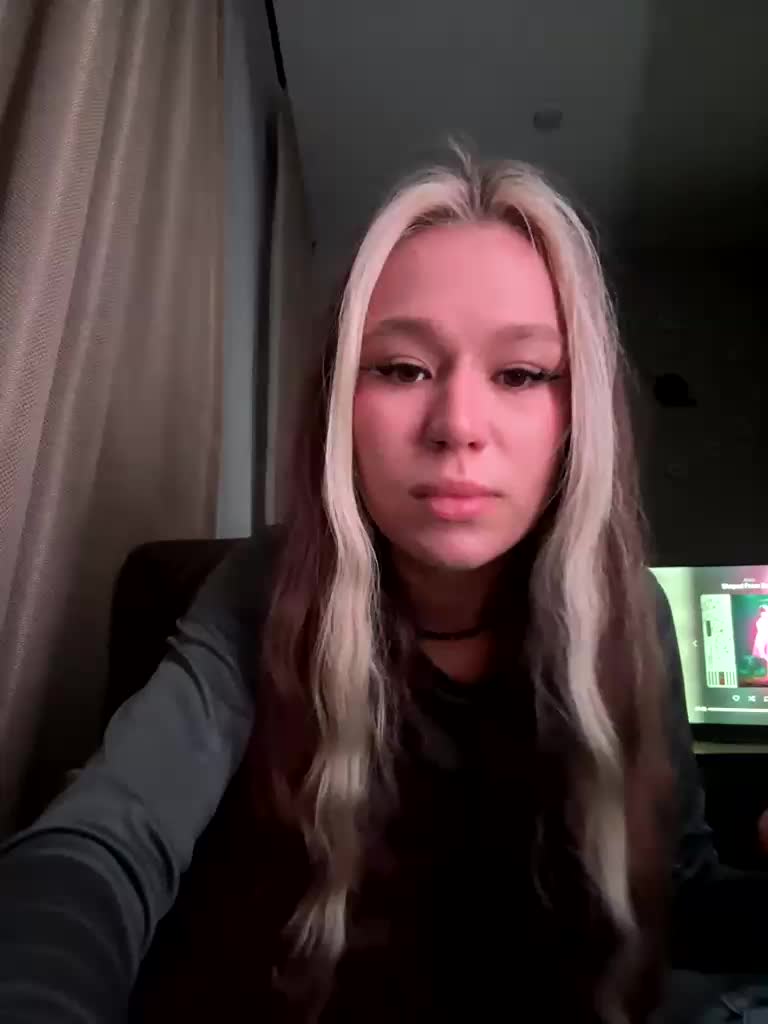 askorbinkiii Live Sex December 13, 2025