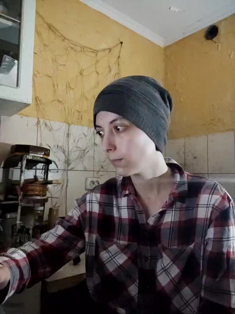 Kira700cams Live Sex December 14, 2025