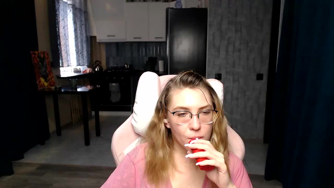 Regimasmile Live Sex December 14, 2025